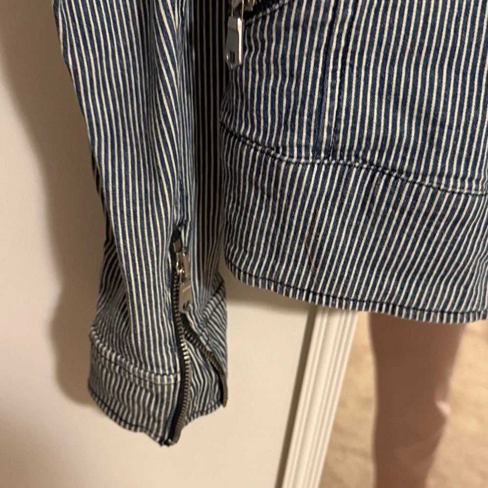 Banana Republic Navy and White Striped Jean Jacket - Picture 3 of 6